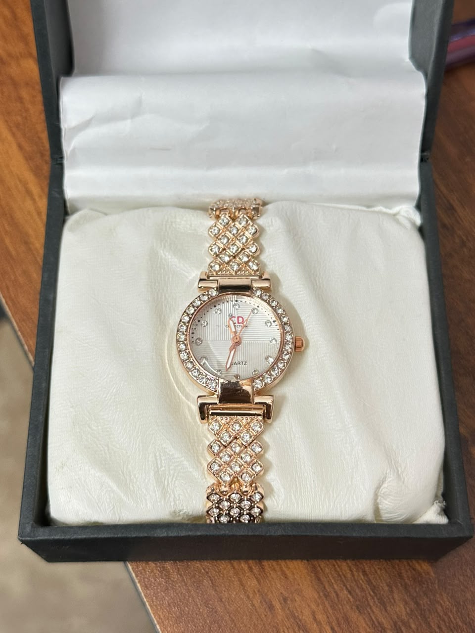 Stylish Pearl Silver watch